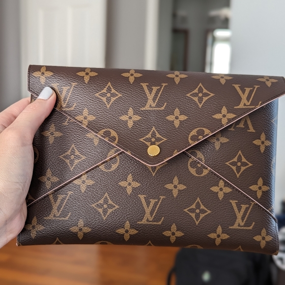 Authentic Louis Vuitton - Picture 1 of 5